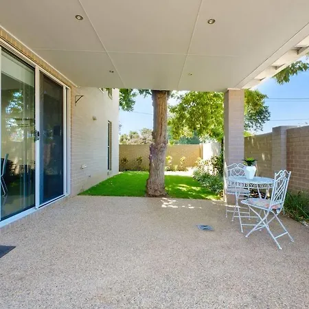 Splendour On Sackville Albury Exterior photo